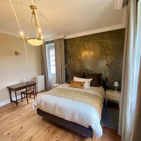 Castel Serein 3* Maubec (Isere)