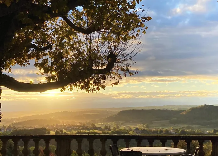 Castel Serein 3* Maubec (Isere)