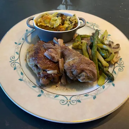 Castel Serein Bed & Breakfast Maubec (Isere)